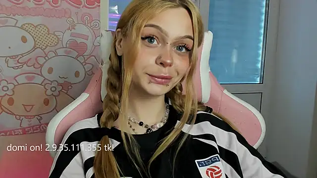Snapshot of shy_melony chatting on 04.28.26 shy melony online show from 04.28.26