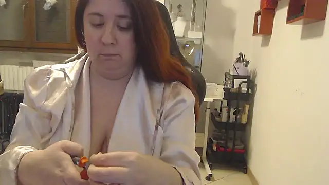 Snapshot of valerysexy chatting on 11.17.25 valerysexy online show from 11.17.25