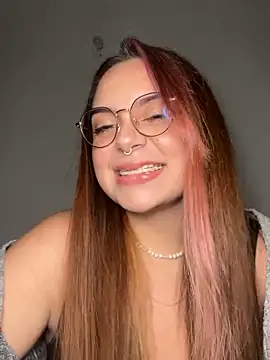 NatyOlson online show from 09.10.25