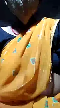 Snapshot of Poonam-bab chatting on 02.08.25 Poonam-bab online show from 02.08.25