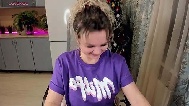 candy queeen online show from 12.21.24