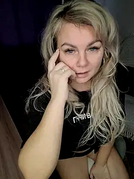 candy queeen online show from 10.27.25