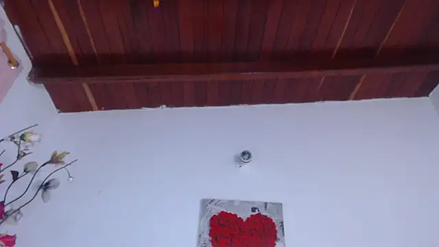 Amara Red online show from 02.07.25