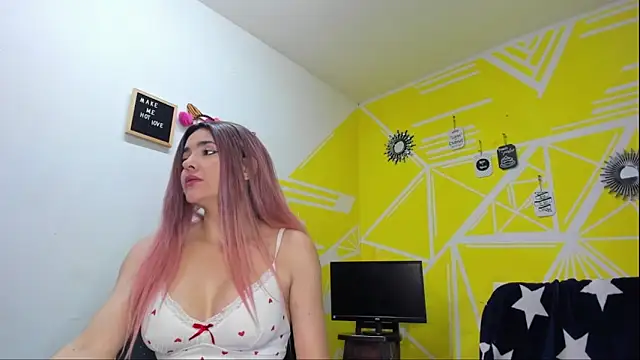 Nikolle Rouss online show from 02.03.26