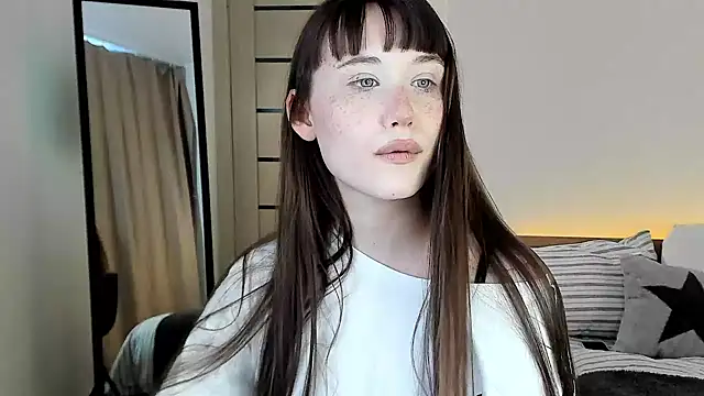 Stella Sunny online show from 02.22.26