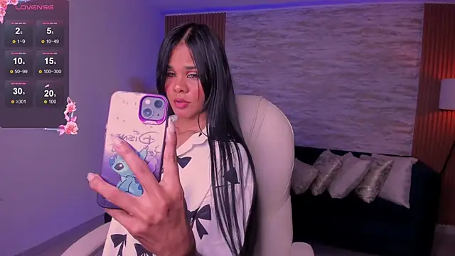 anniie smith online show from 12.23.25