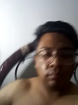 Snapshot of BefittedRadix chatting on 12.03.25 BefittedRadix online show from 12.03.25