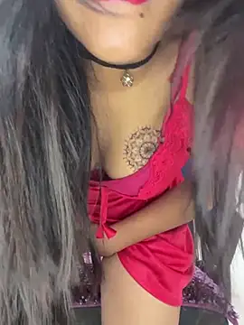 Snapshot of Liyana_Babe chatting on 12.17.24 Liyana Babe online show from 12.17.24