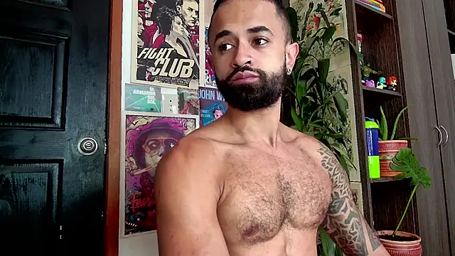 Snapshot of MaxG__ chatting on 12.03.24 MaxG online show from 12.03.24