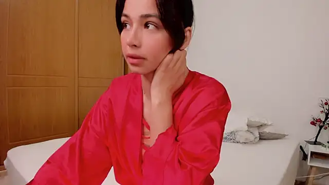 Snapshot of Adriennesexxx chatting on 12.30.24 Adriennesexxx online show from 12.30.24