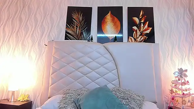 Amberr Greyy online show from 12.13.24