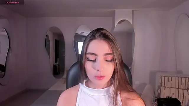 DolcieElliot online show from 12.31.24