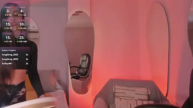 DolcieElliot online show from 02.19.25