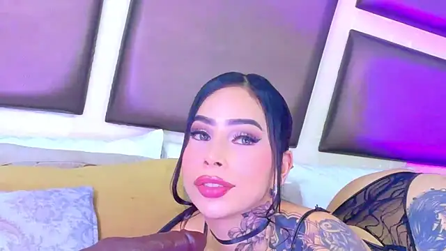 Snapshot of GiahDaniels chatting on 05.21.26 GiahDaniels online show from 05.21.26