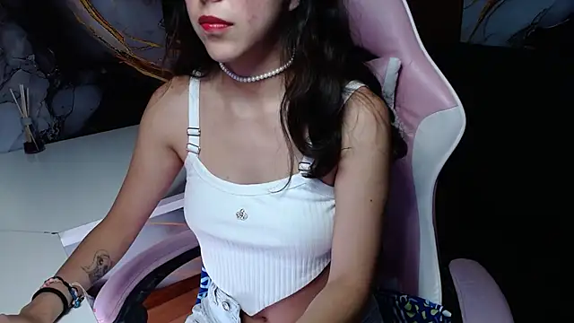 Snapshot of ling_ling24 chatting on 05.22.26 ling ling24 online show from 05.22.26