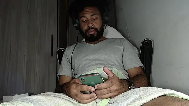 KaelMoreau online show from 03.06.25