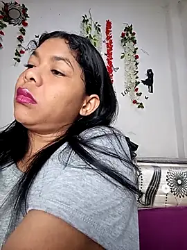 Snapshot of DIORA_Latina chatting on 10.08.25 DIORA Latina online show from 10.08.25