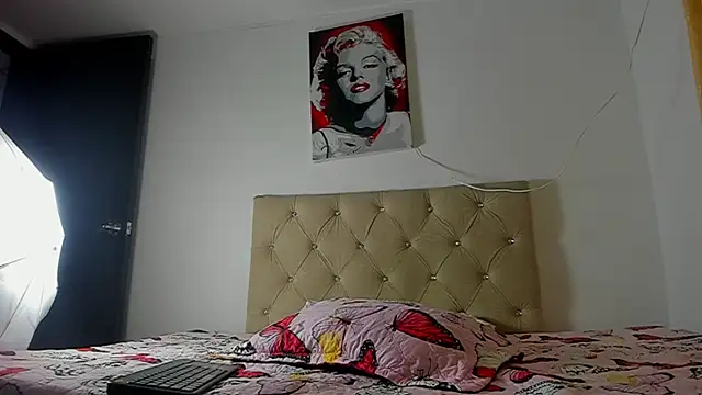 Snapshot of Vahiolet_smith chatting on 09.12.25 Vahiolet smith online show from 09.12.25