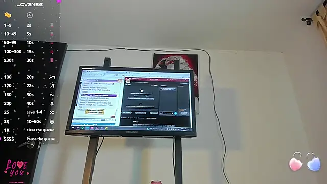 Snapshot of Vahiolet_smith chatting on 10.18.25 Vahiolet smith online show from 10.18.25