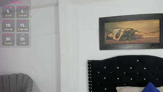 Snapshot of Vahiolet_smith chatting on 11.19.25 Vahiolet smith online show from 11.19.25