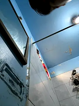 Snapshot of erickcastro777 chatting on 11.10.25 erickcastro777 online show from 11.10.25