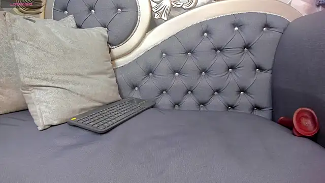 KataleyaStiward online show from 12.13.24