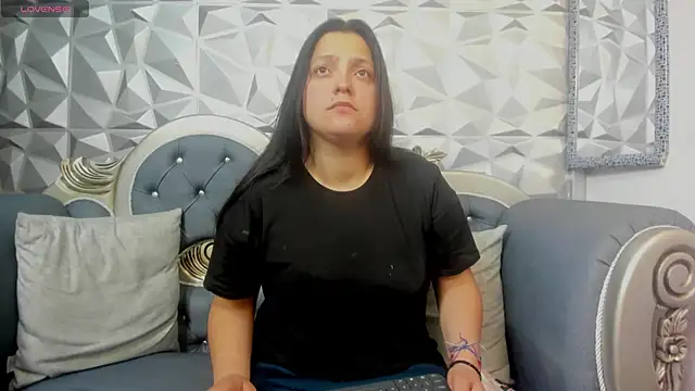 KataleyaStiward online show from 12.20.24