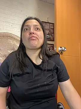 KataleyaStiward online show from 10.22.25