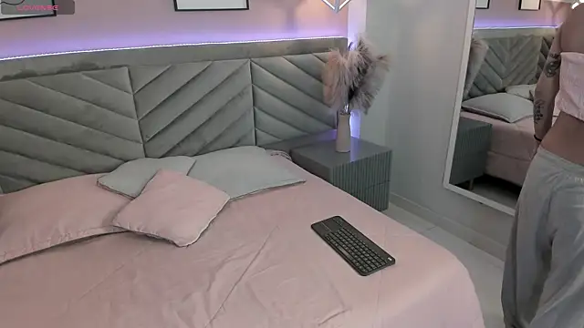 Ary thompson   online show from 01.28.25