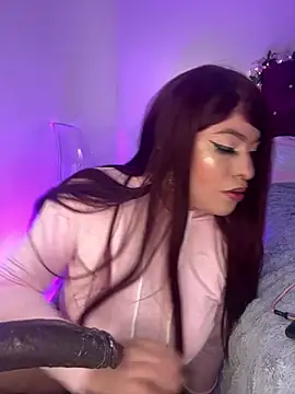 Snapshot of Colors-xx chatting on 06.17.26 Colors-xx online show from 06.17.26