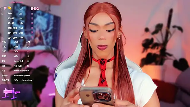 Snapshot of _Miss_Anna_ chatting on 12.22.24 Miss Anna online show from 12.22.24