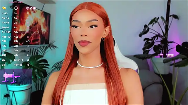 Snapshot of _Miss_Anna_ chatting on 12.30.24 Miss Anna online show from 12.30.24