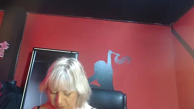 KLOE PIELL online show from 12.16.25