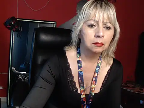 KLOE PIELL online show from 03.04.26