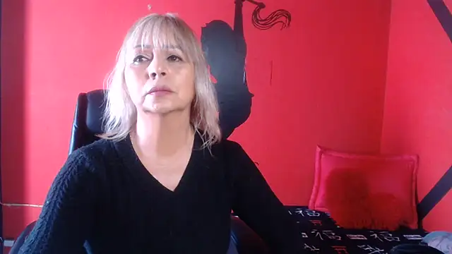 Snapshot of KLOE_PIELL chatting on 06.16.26 KLOE PIELL online show from 06.16.26