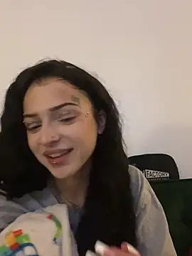 exoticmisfitt online show from 04.09.26