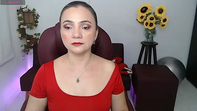 Snapshot of Ghada_milf chatting on 04.21.26 Ghada milf online show from 04.21.26