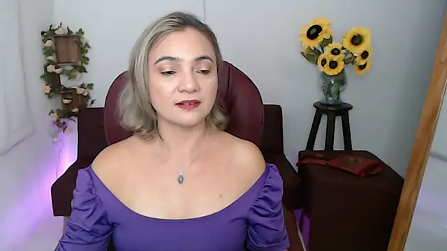 Snapshot of Ghada_milf chatting on 05.27.26 Ghada milf online show from 05.27.26