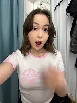 Peachy Dream online show from 03.13.25