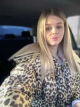 Love Bri online show from 03.22.25