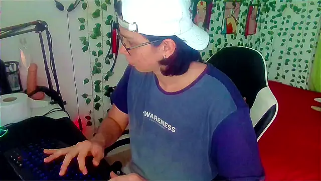 Snapshot of Andy_gray chatting on 06.12.26 Andy gray online show from 06.12.26