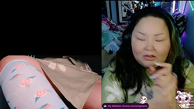 Snapshot of EmGreens chatting on 05.15.26 EmGreens online show from 05.15.26