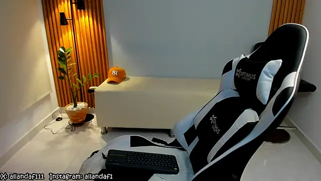 dafboy1 online show from 01.25.25