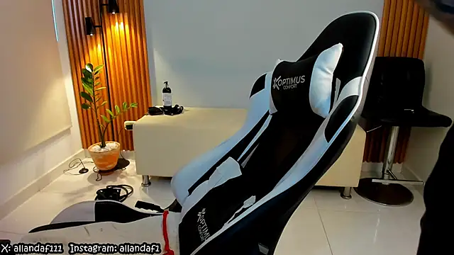 dafboy1 online show from 02.17.25