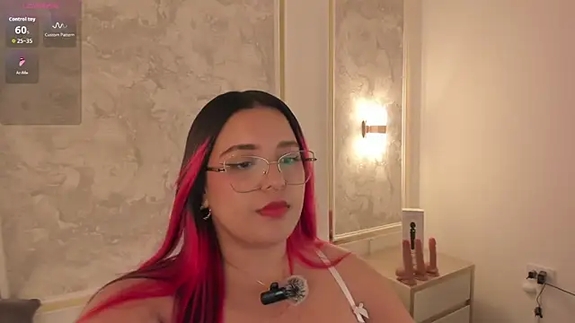 victoria18x online show from 10.27.25