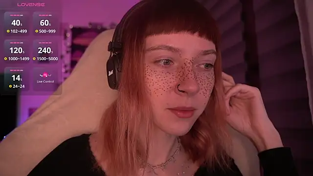 Snapshot of juliapie chatting on 12.20.24 juliapie online show from 12.20.24