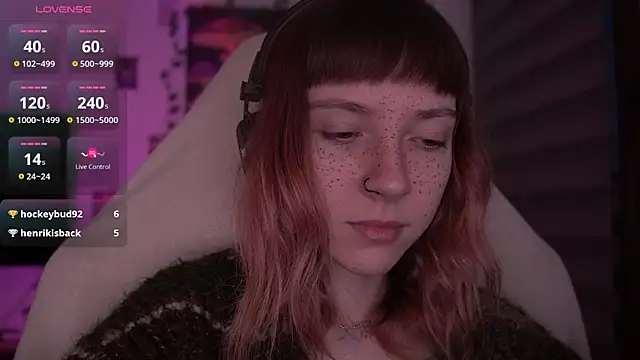 Snapshot of juliapie chatting on 03.08.25 juliapie online show from 03.08.25