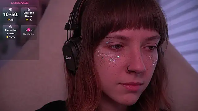 Snapshot of juliapie chatting on 09.17.25 juliapie online show from 09.17.25