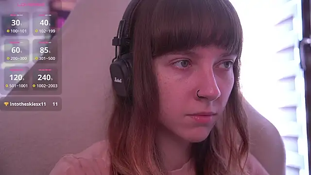 Snapshot of juliapie chatting on 11.22.25 juliapie online show from 11.22.25