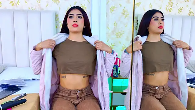 Mia-Monroe online show from 10.12.25